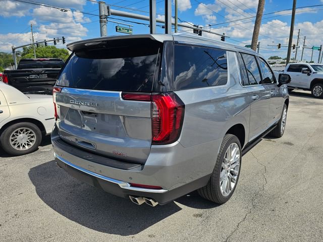 2026 GMC Yukon XL Denali - Photo 4