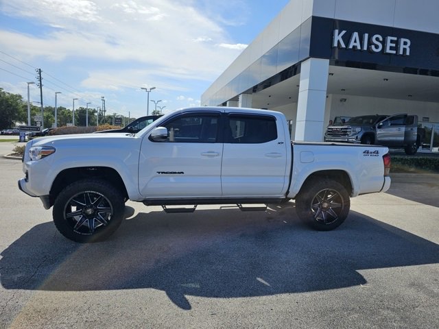 2023 Toyota Tacoma SR photo 2