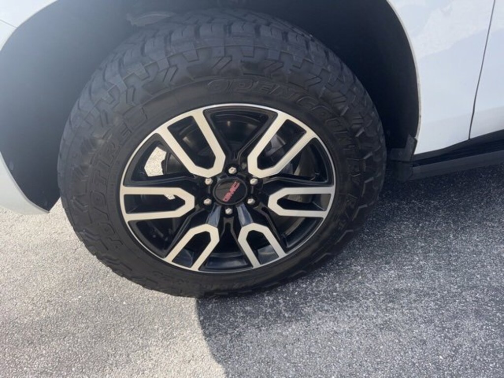 Used 2021 GMC Yukon AT4 SUV