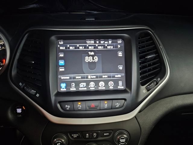 2018 Jeep Cherokee Overland - Photo 21