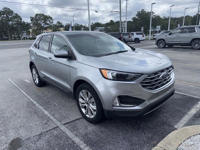 2024 Ford Edge Titanium photo 3