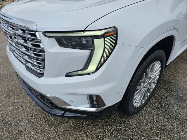 2026 GMC Acadia Denali - Photo 14