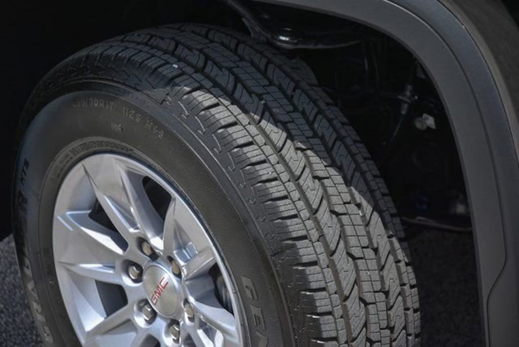 New 2025 GMC Sierra 1500 SLE Truck