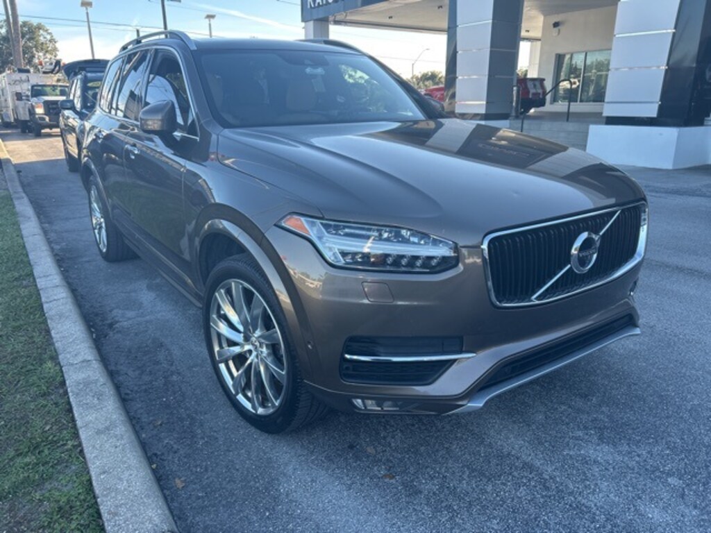 Used 2017 Volvo XC90 Momentum SUV