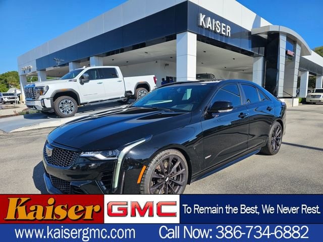 2023 Cadillac CT4 V-Series Blackwing's photo