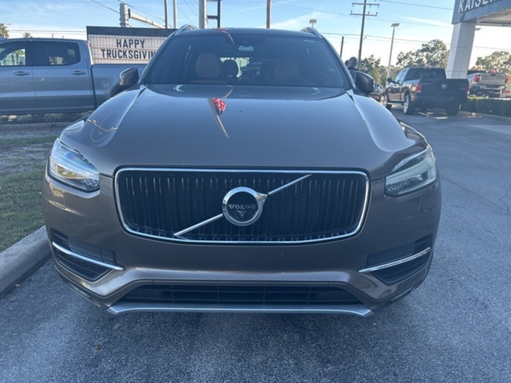 Used 2017 Volvo XC90 Momentum SUV