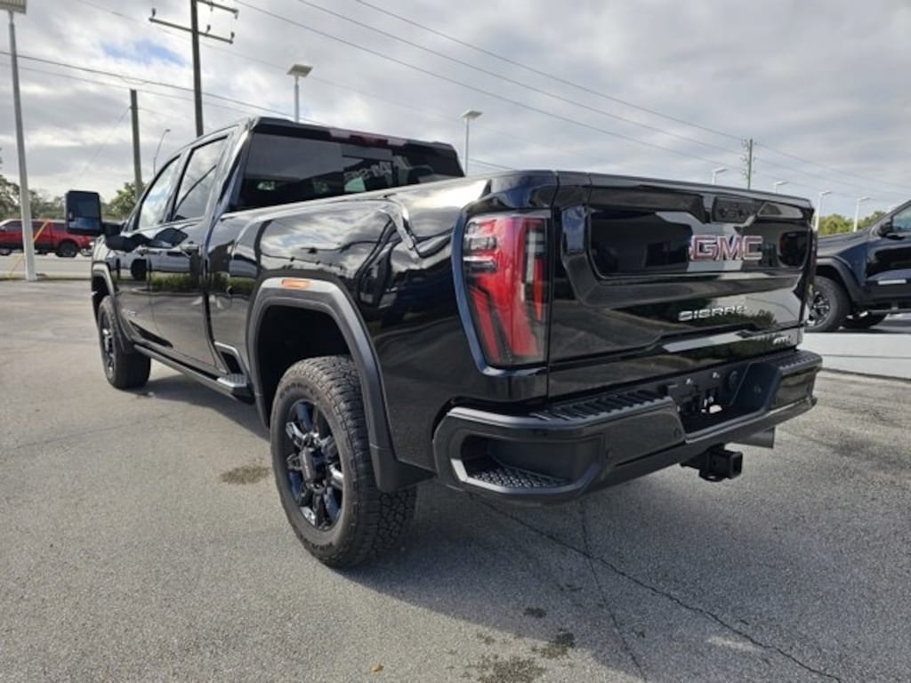 Used 2025 GMC Sierra 2500 HD AT4 Truck