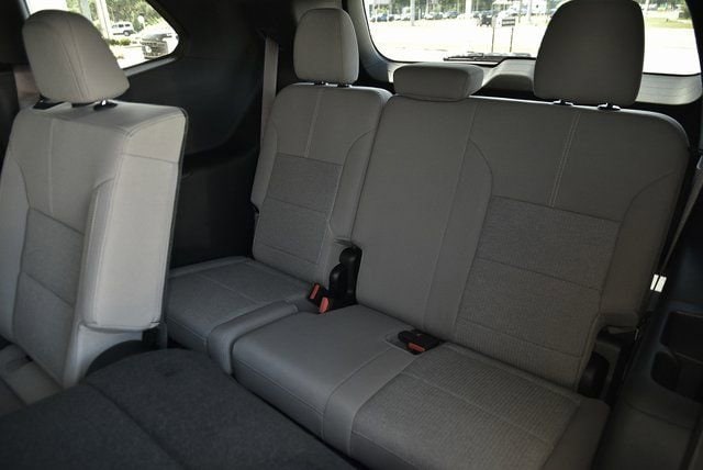 2026 GMC Acadia Elevation - Photo 17