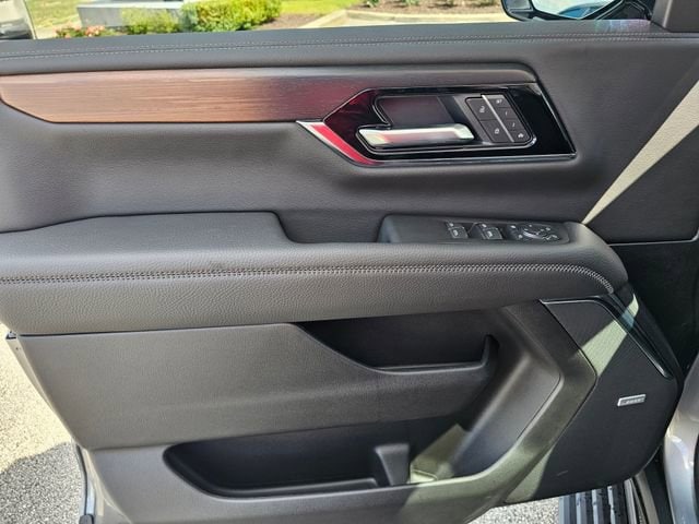 2026 GMC Yukon XL Denali - Photo 19