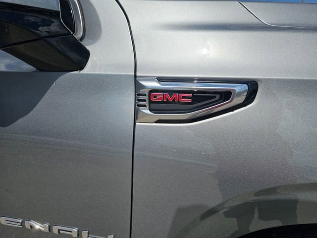 2026 GMC Yukon XL Denali - Photo 11