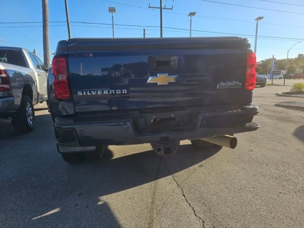 Used 2015 Chevrolet Silverado 3500 HD High Country Truck
