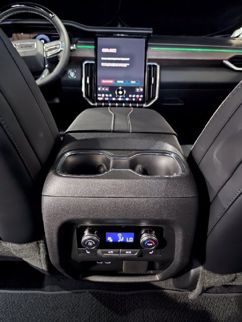 2026 GMC Acadia Denali - Photo 39