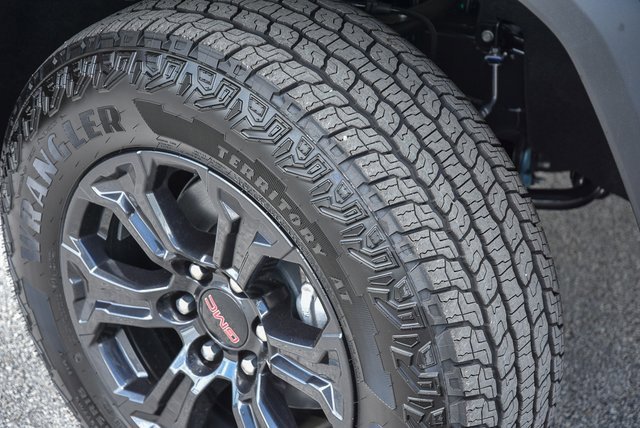 2025 Gmc Canyon Elevation photo 3