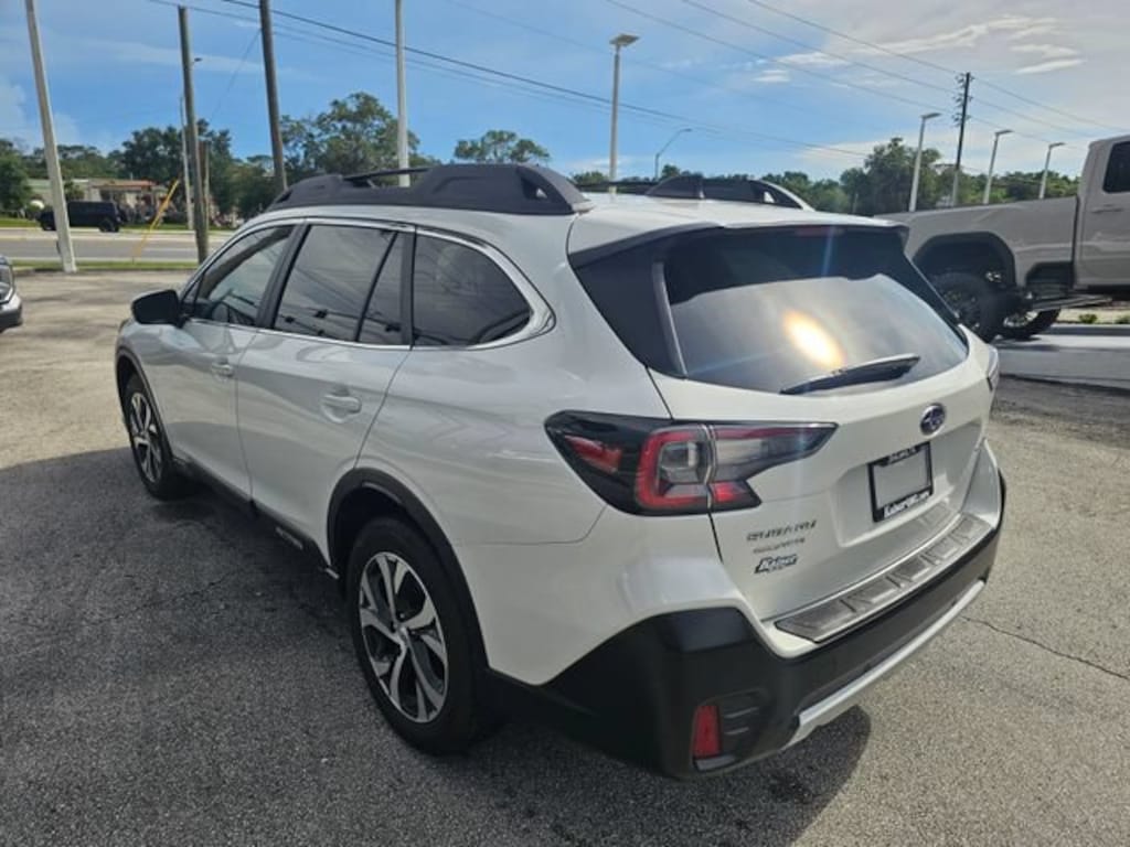 Used 2022 Subaru Outback Limited SUV