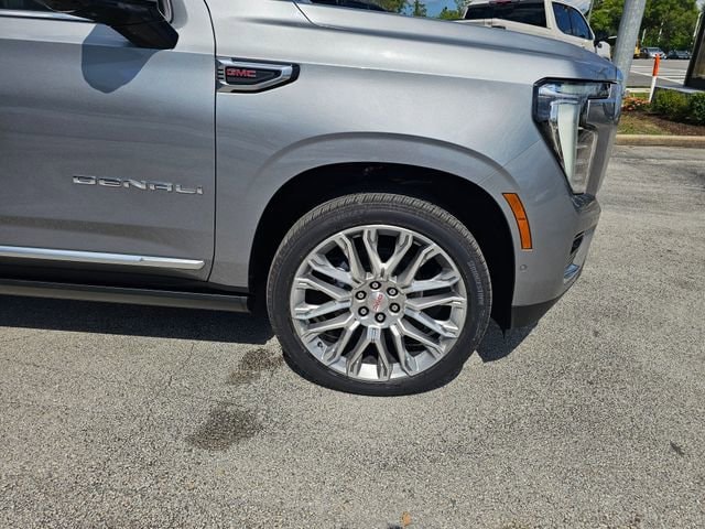 2026 GMC Yukon XL Denali - Photo 10