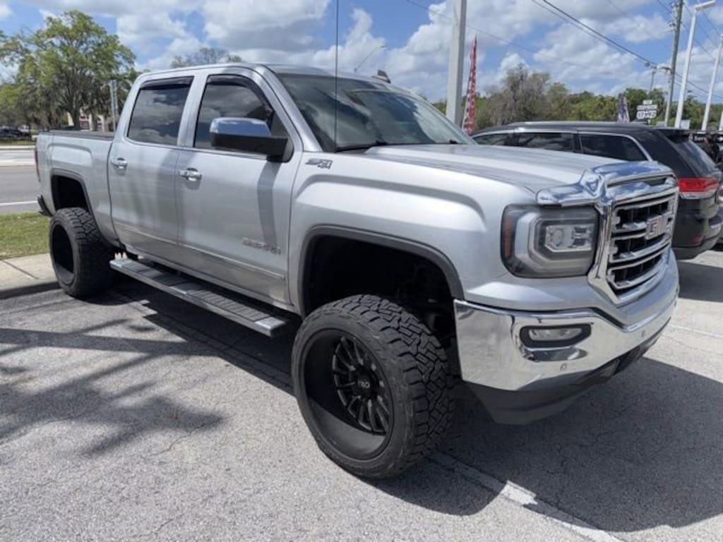 Used 2018 GMC Sierra 1500 SLT Truck