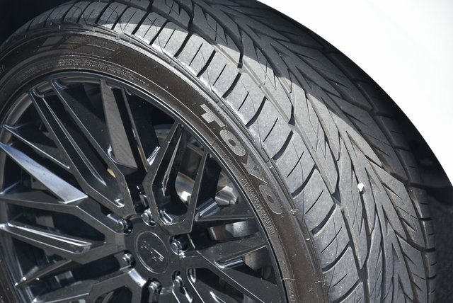 2022 Lincoln Navigator Black Label photo 3