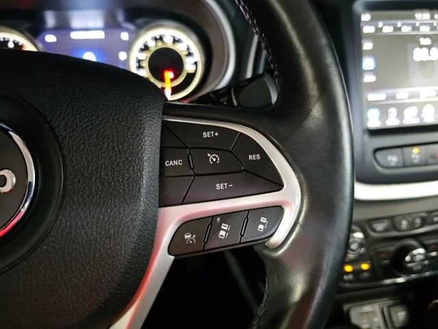 2018 Jeep Cherokee Overland - Photo 24