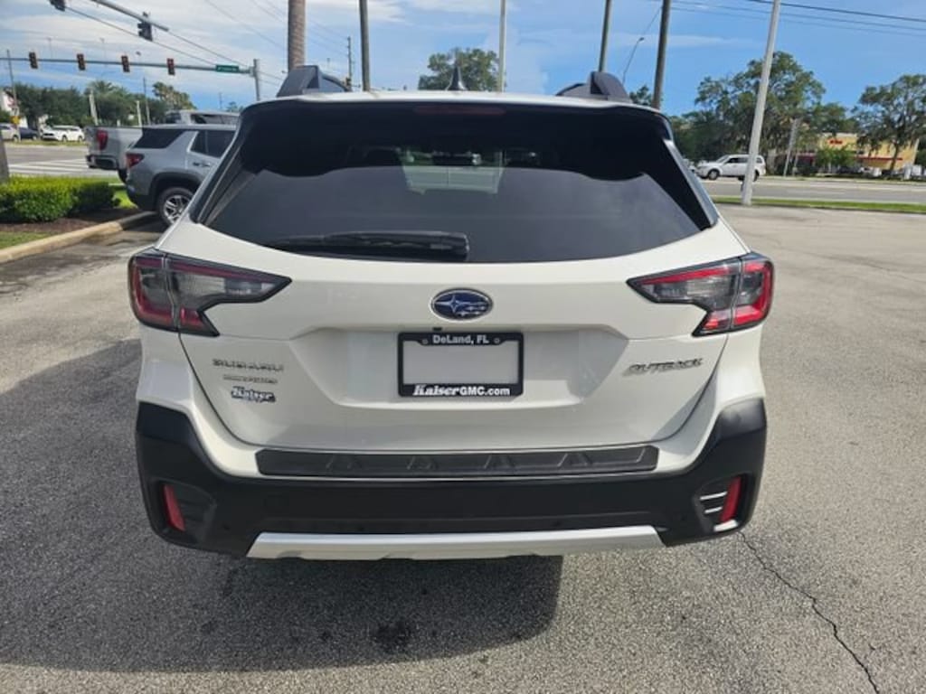 Used 2022 Subaru Outback Limited SUV