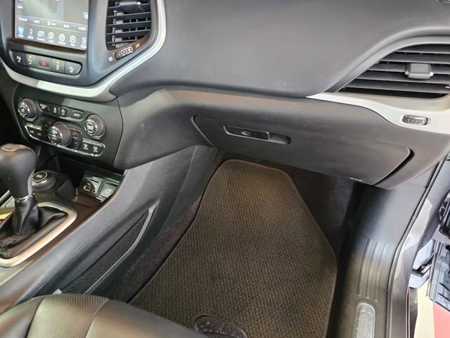 2018 Jeep Cherokee Overland - Photo 35