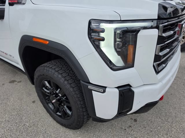 2026 GMC Sierra 2500HD AT4 - Photo 10