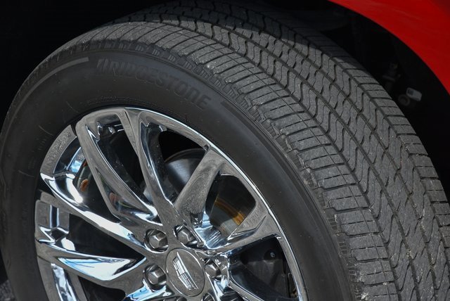 2022 Toyota RAV4 Premium Luxury photo 3