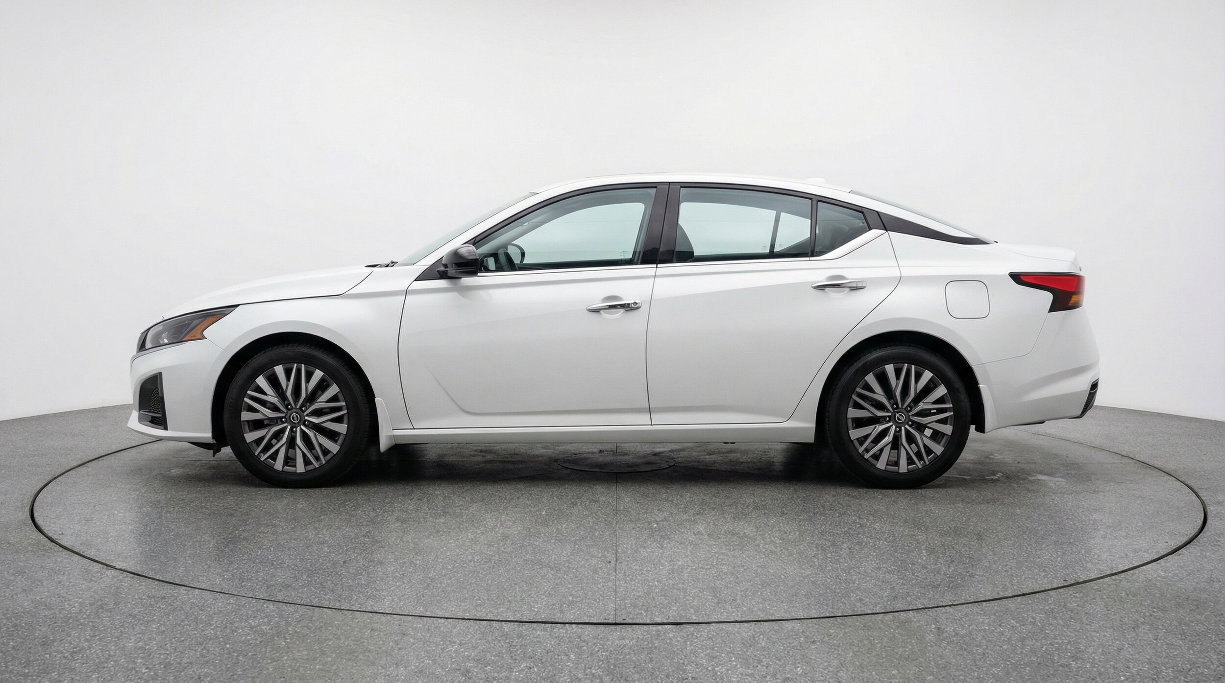 Thumbnail: 2025 Nissan Altima - 4