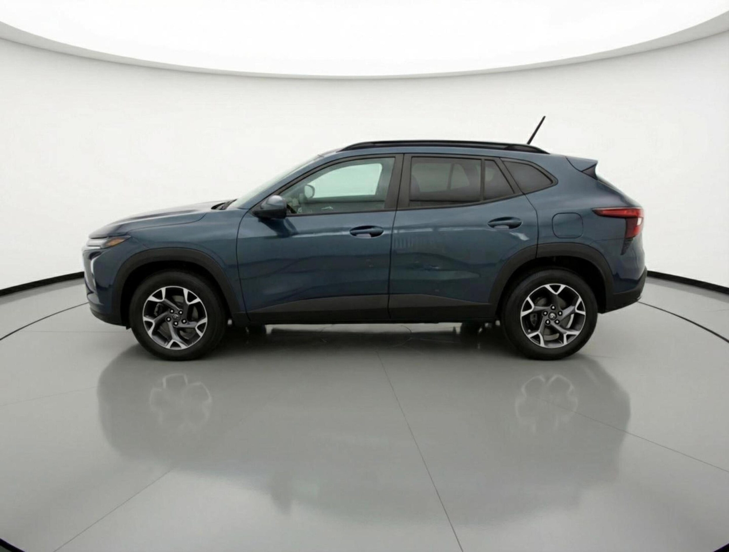 Thumbnail: 2025 Chevrolet Trax - 5