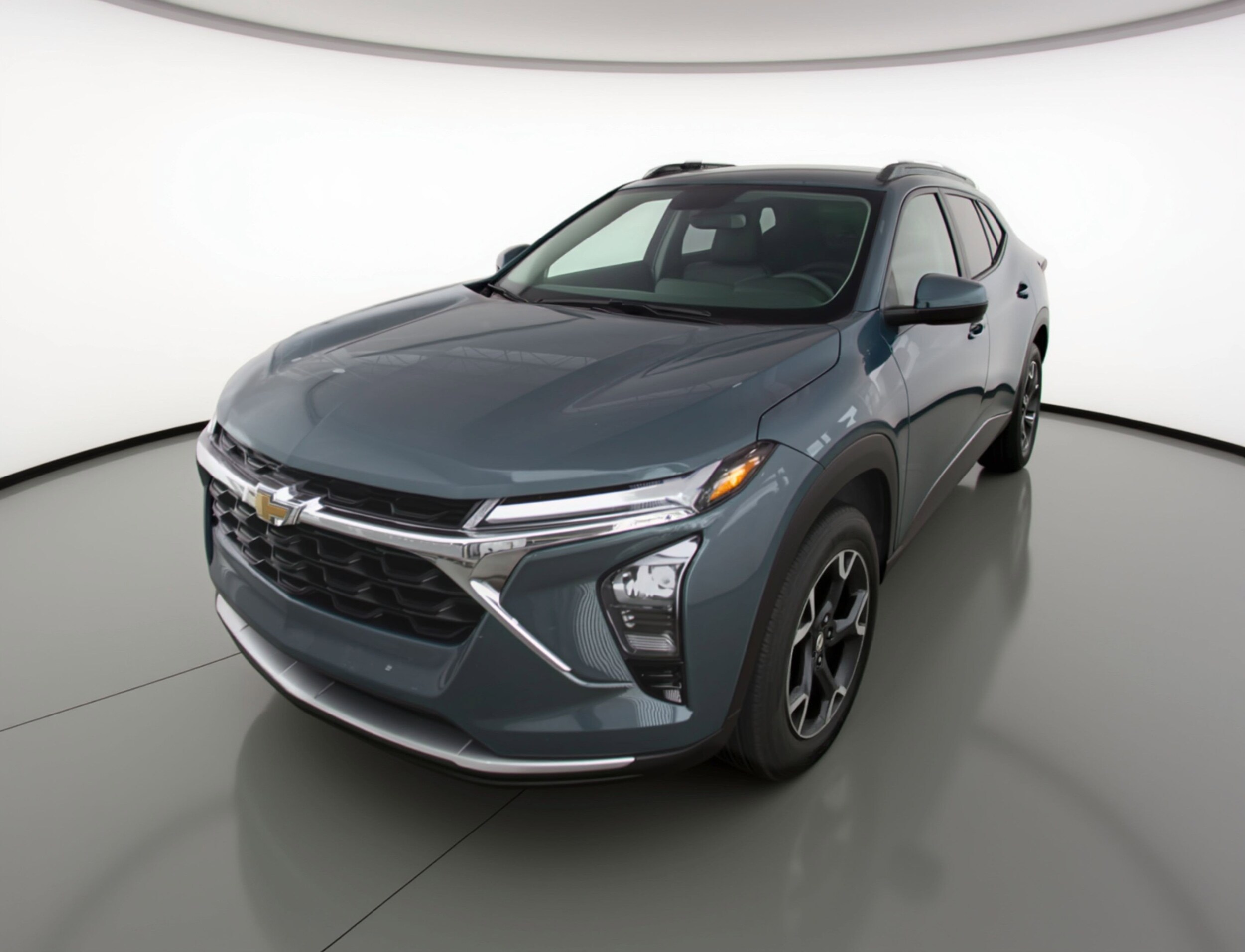 Thumbnail: 2025 Chevrolet Trax - 3