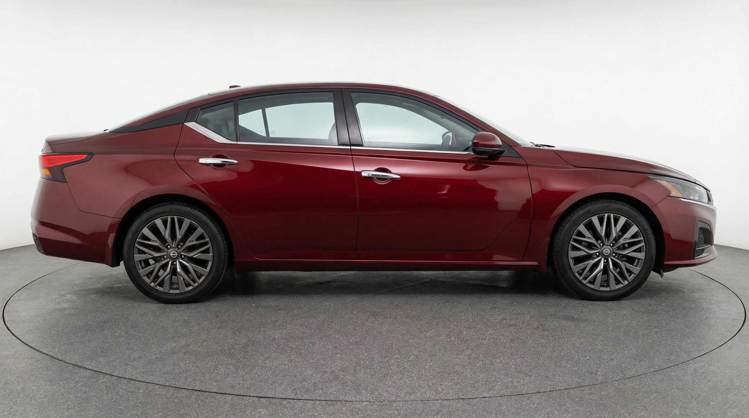 Thumbnail: 2025 Nissan Altima - 8