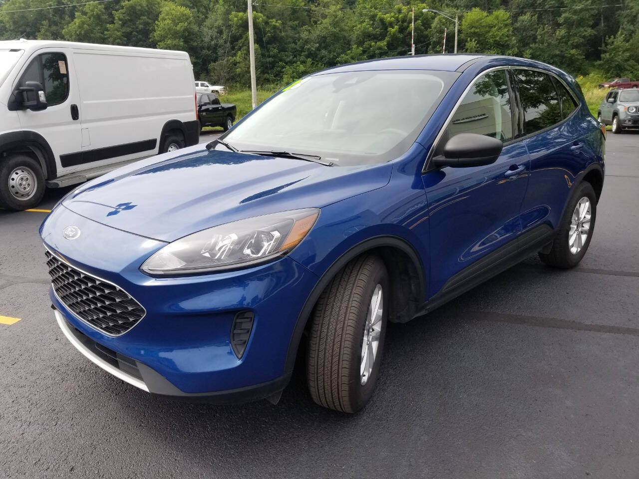 2022 Ford Escape SE photo 3
