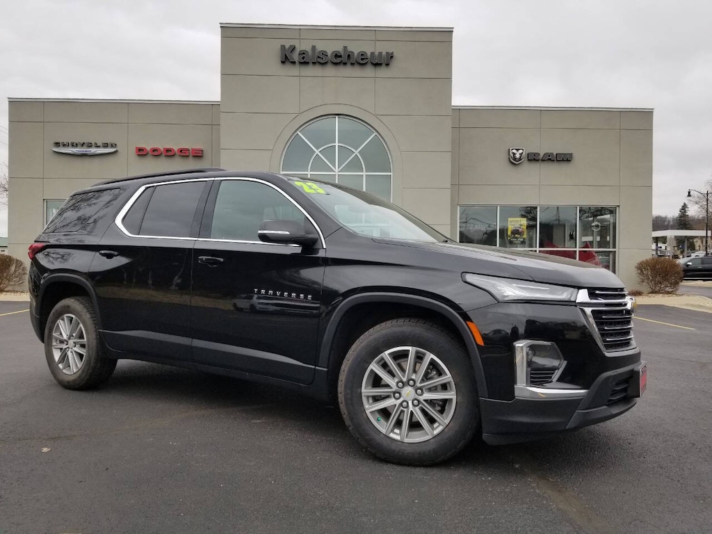 Certified 2023 Chevrolet Traverse LT Cloth 4dr SUV SUV