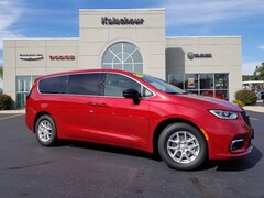 2026 Chrysler Pacifica SELECT Passenger Van