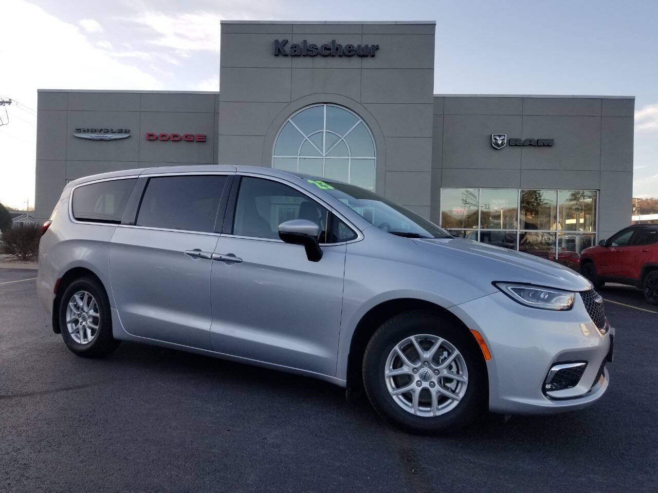2023 Chrysler Pacifica Touring