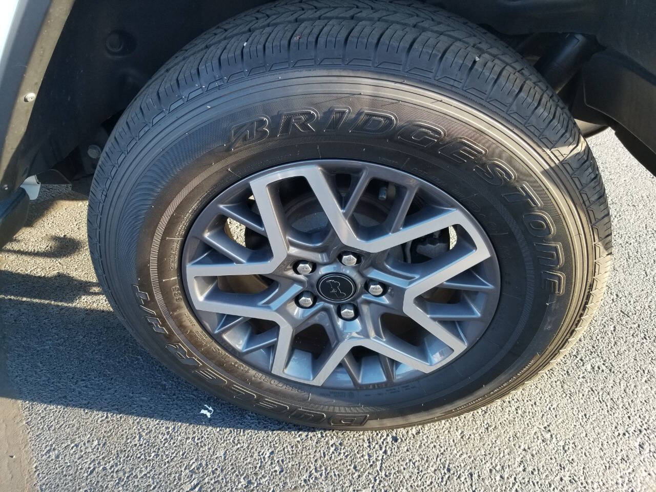 2024 Jeep Wrangler Sahara photo 4