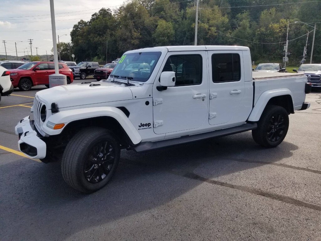 Used 2021 Jeep Gladiator High Altitude 4x4 4dr Crew Cab 5.0 ft. SB Pickup Truck