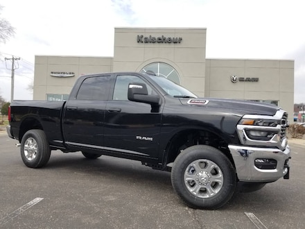 2025 Ram 2500 BIG HORN CREW CAB 4X4 6'4 BOX Pickup