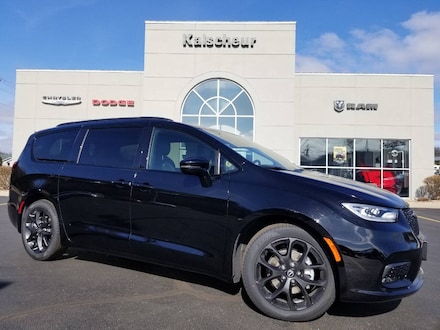 2026 Chrysler Pacifica SELECT Passenger Van