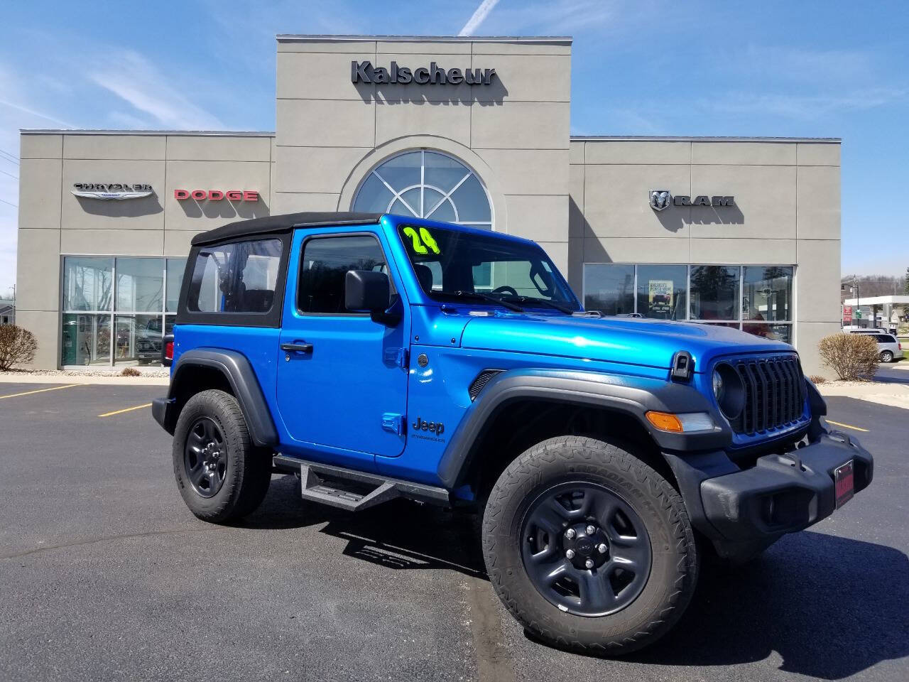 2024 Jeep Wrangler Sport's photo