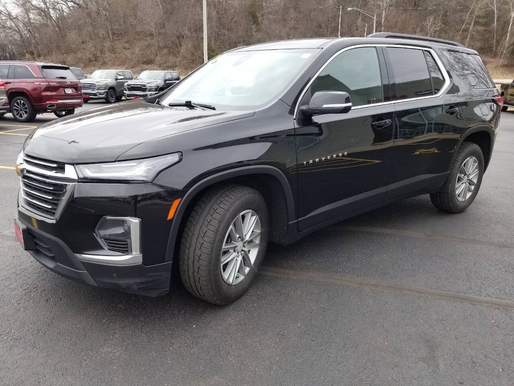 Certified 2023 Chevrolet Traverse LT Cloth 4dr SUV SUV