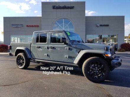 2024 Jeep Gladiator Nighthawk 4x4 4dr Crew Cab 5.0 ft. SB Pickup Truck