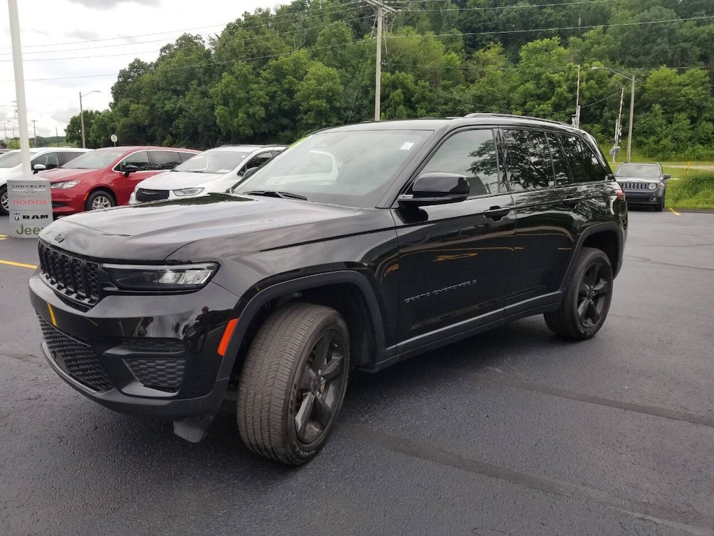 Certified 2022 Jeep Grand Cherokee Altitude 4x4 4dr SUV (Midyear Release) SUV