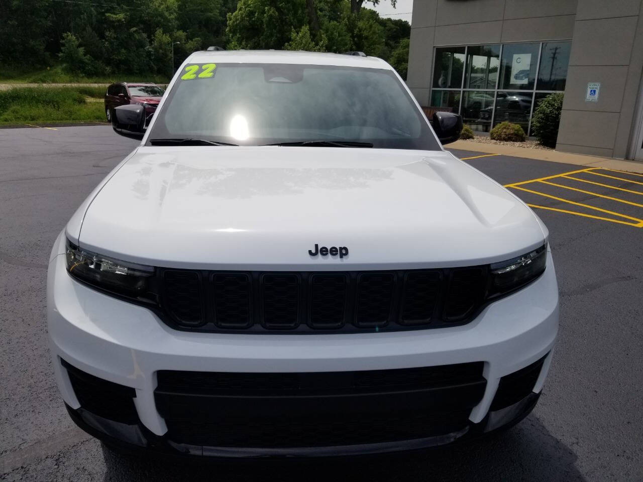 2022 Jeep Grand Cherokee Altitude photo 2