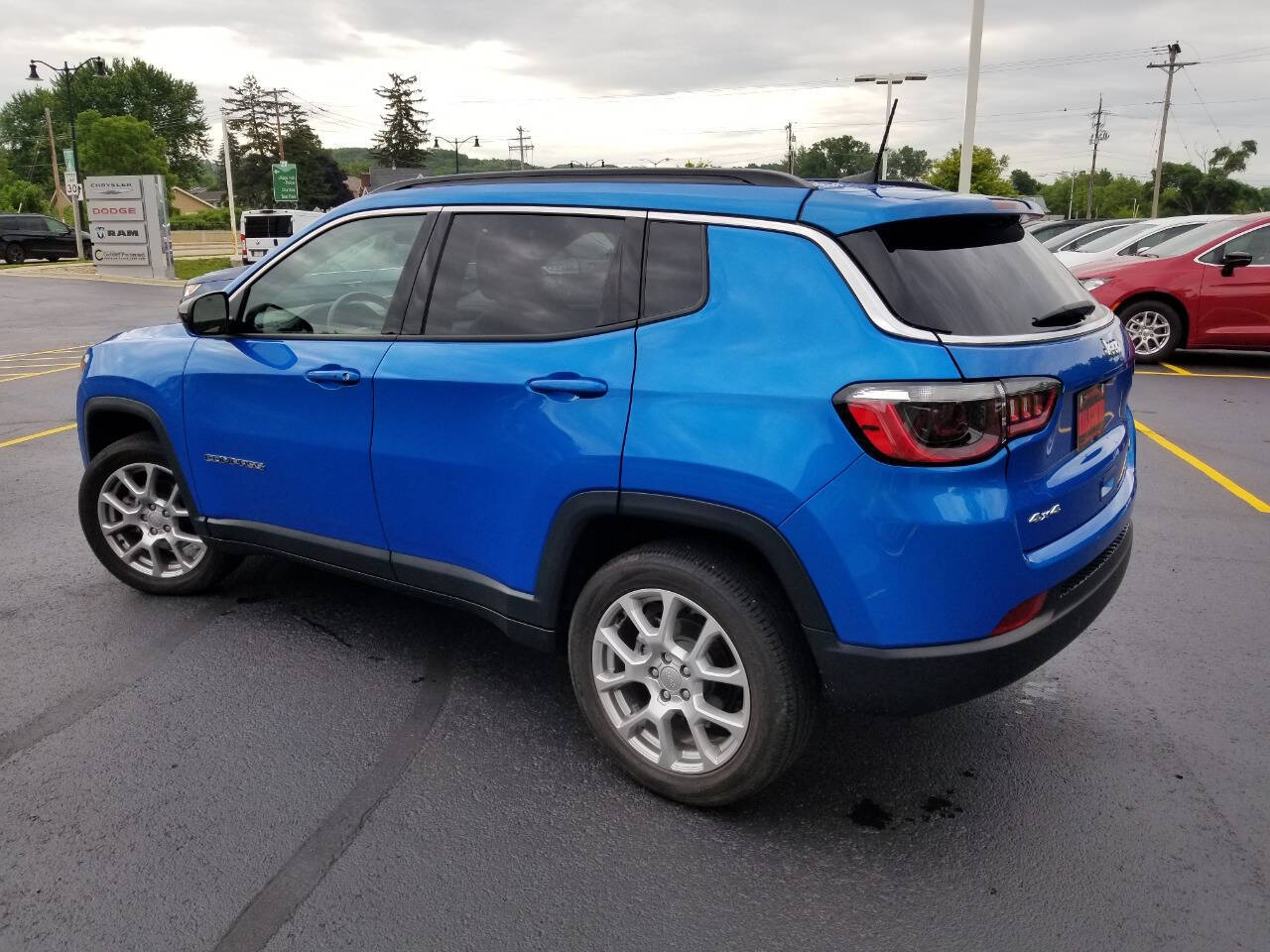 2022 Jeep Compass Latitude Lux photo 4