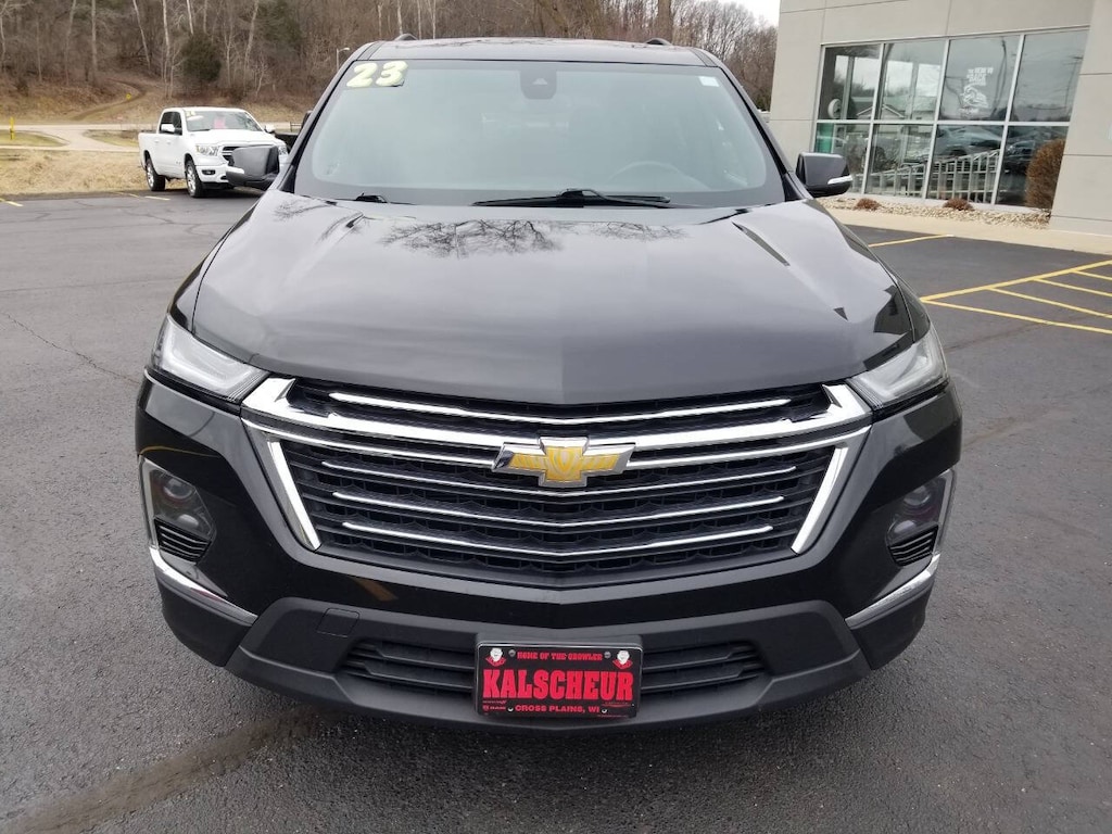 Certified 2023 Chevrolet Traverse LT Cloth 4dr SUV SUV