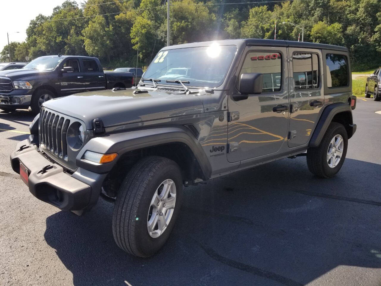 2022 Jeep Wrangler Unlimited Sport S photo 3