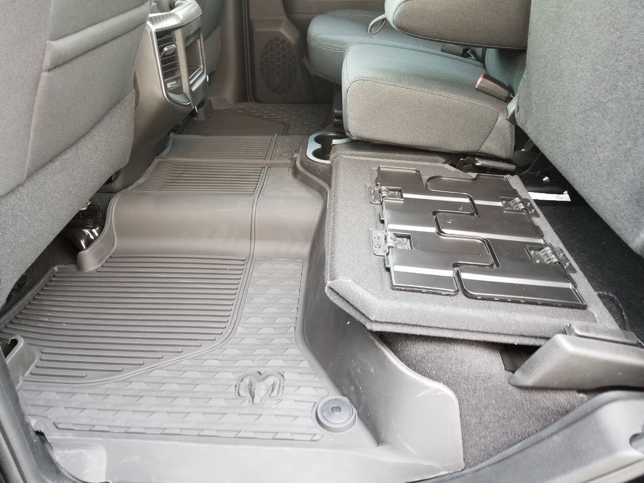 2026 RAM 2500 Big Horn - Photo 18