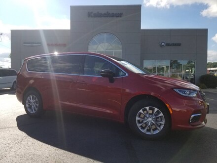 2025 Chrysler Pacifica SELECT AWD Passenger Van