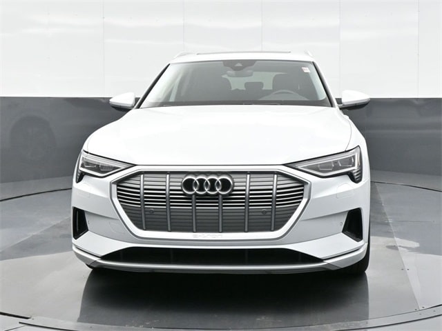 Used 2021 Audi e-tron Premium with VIN WA1AAAGE7MB025703 for sale in Kansas City, MO