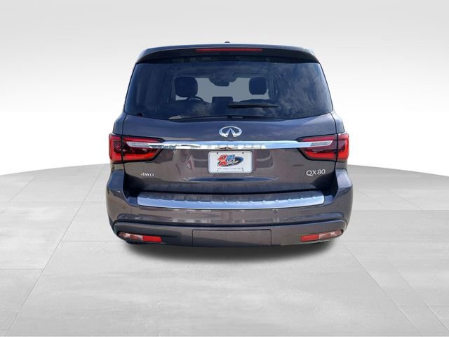 2022 Infiniti QX80 Luxe photo 3